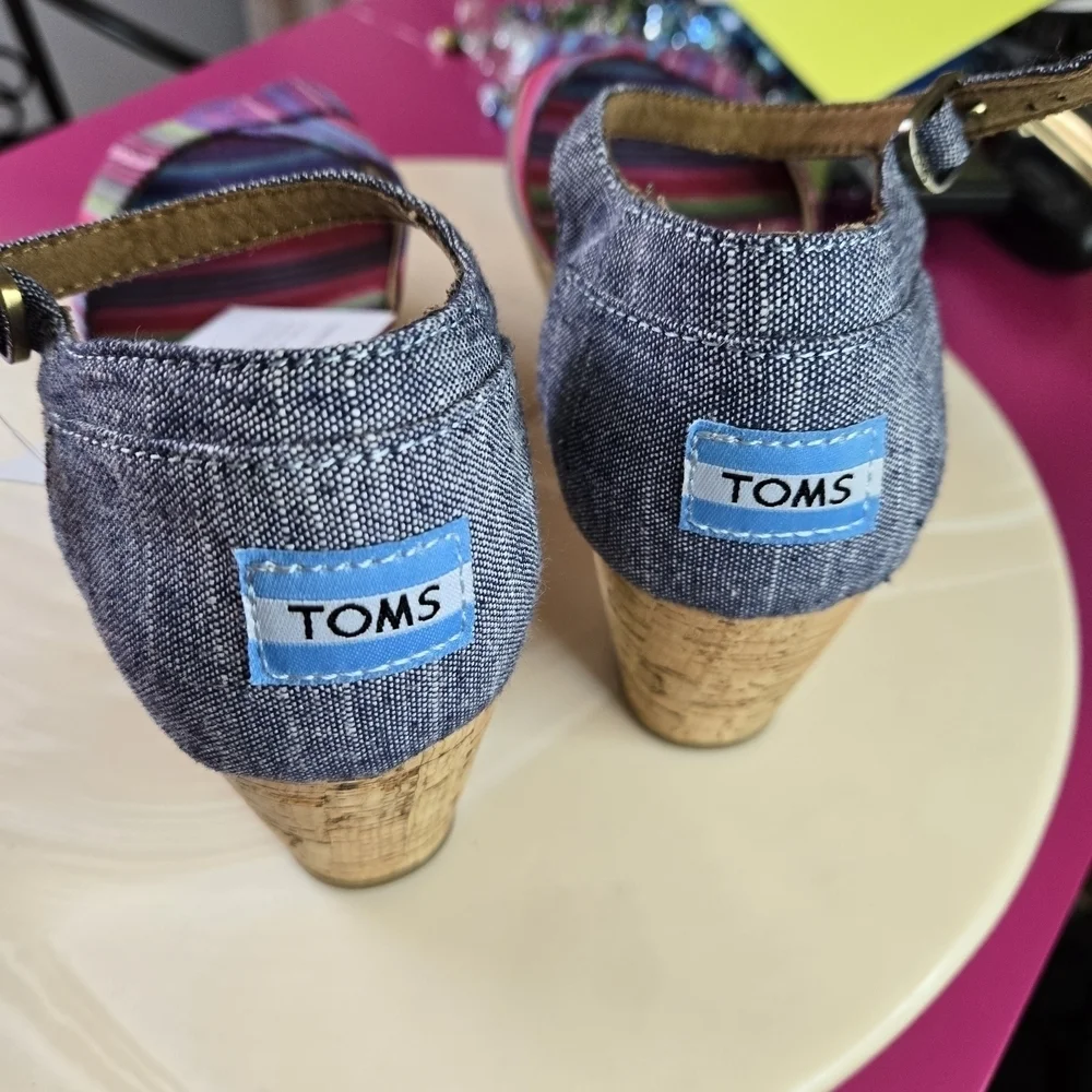 Toms Purple and Pink Wedge Shoes Vibrant Design